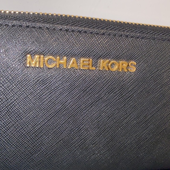 Michael Kors Wristlet - Picture 2 of 4
